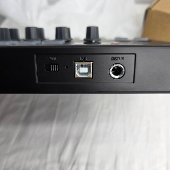 M-VAVE 25 Key USB MIDI Keyboard Controller W 8 Backlit Drum Pads Wireless - Picture 12 of 16